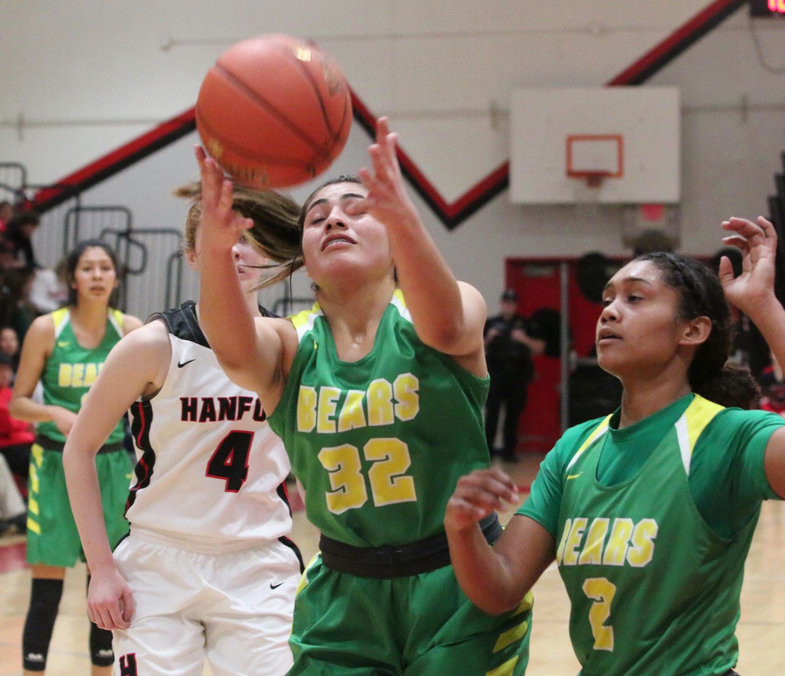 Gallery: Sierra Pacific sweeps season series, beats Hanford 79-58